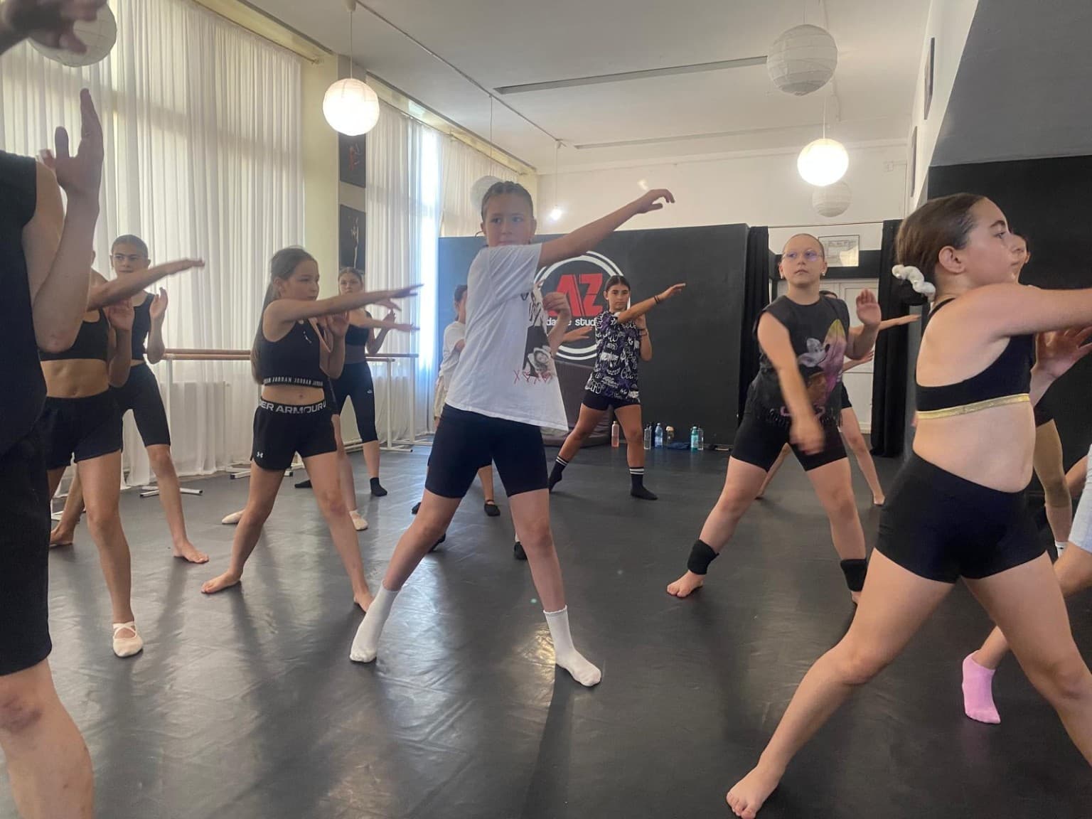 Tabara de vara pentru copii cu Azur Dance Studio - Imagine 5