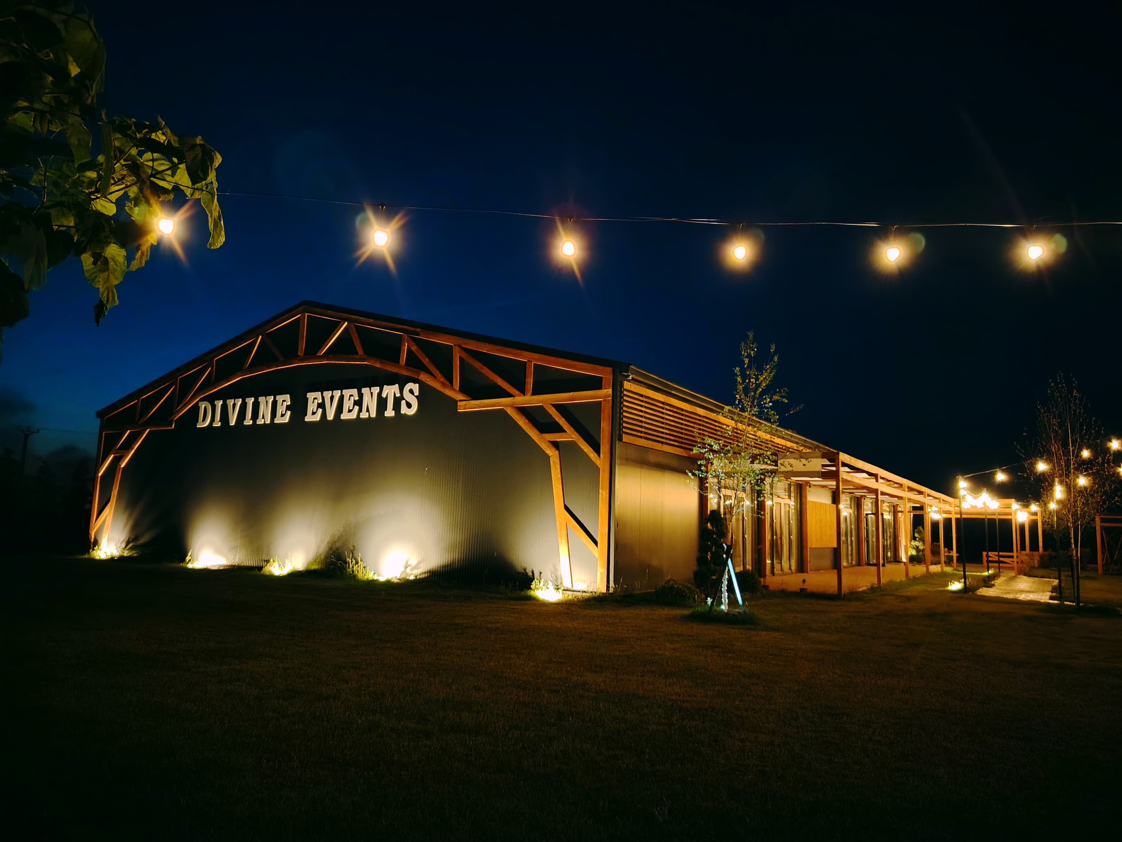 Divine Events - sala de evenimente  - Imagine 4