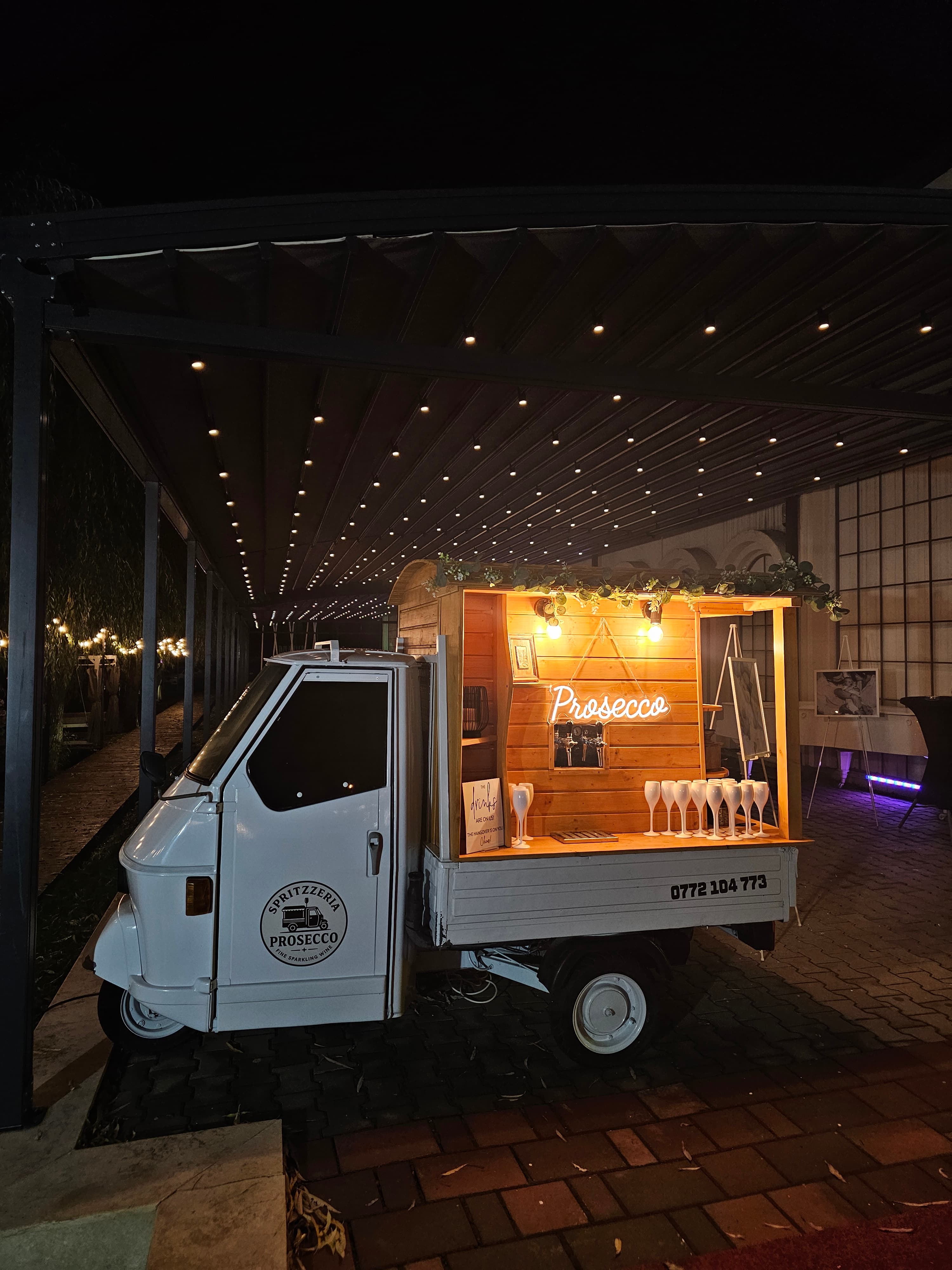 spritzzeria.prosecco