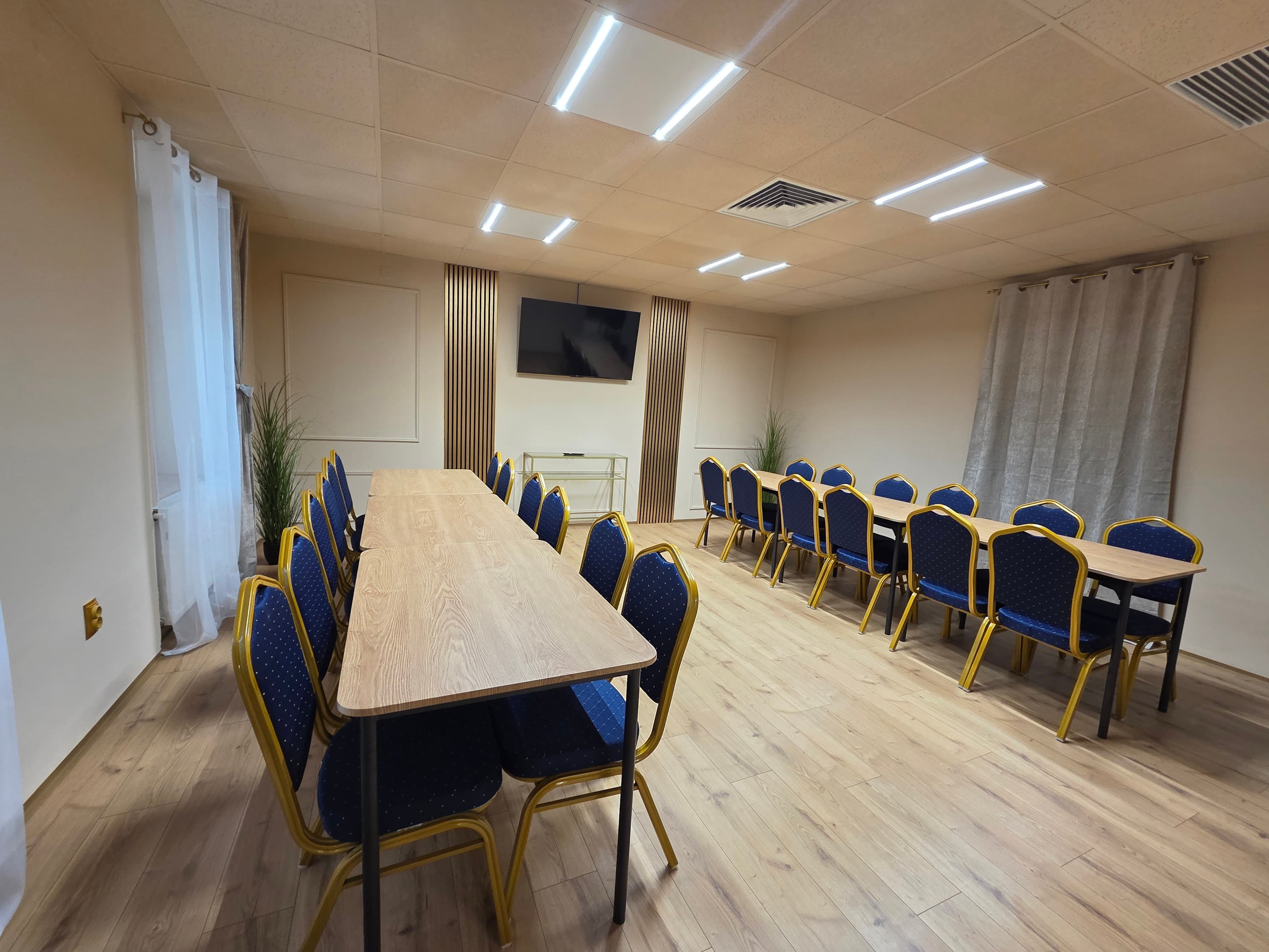 Spatiu pentru evenimente de pana la 50 de persoane in Sibiu - Imagine 5