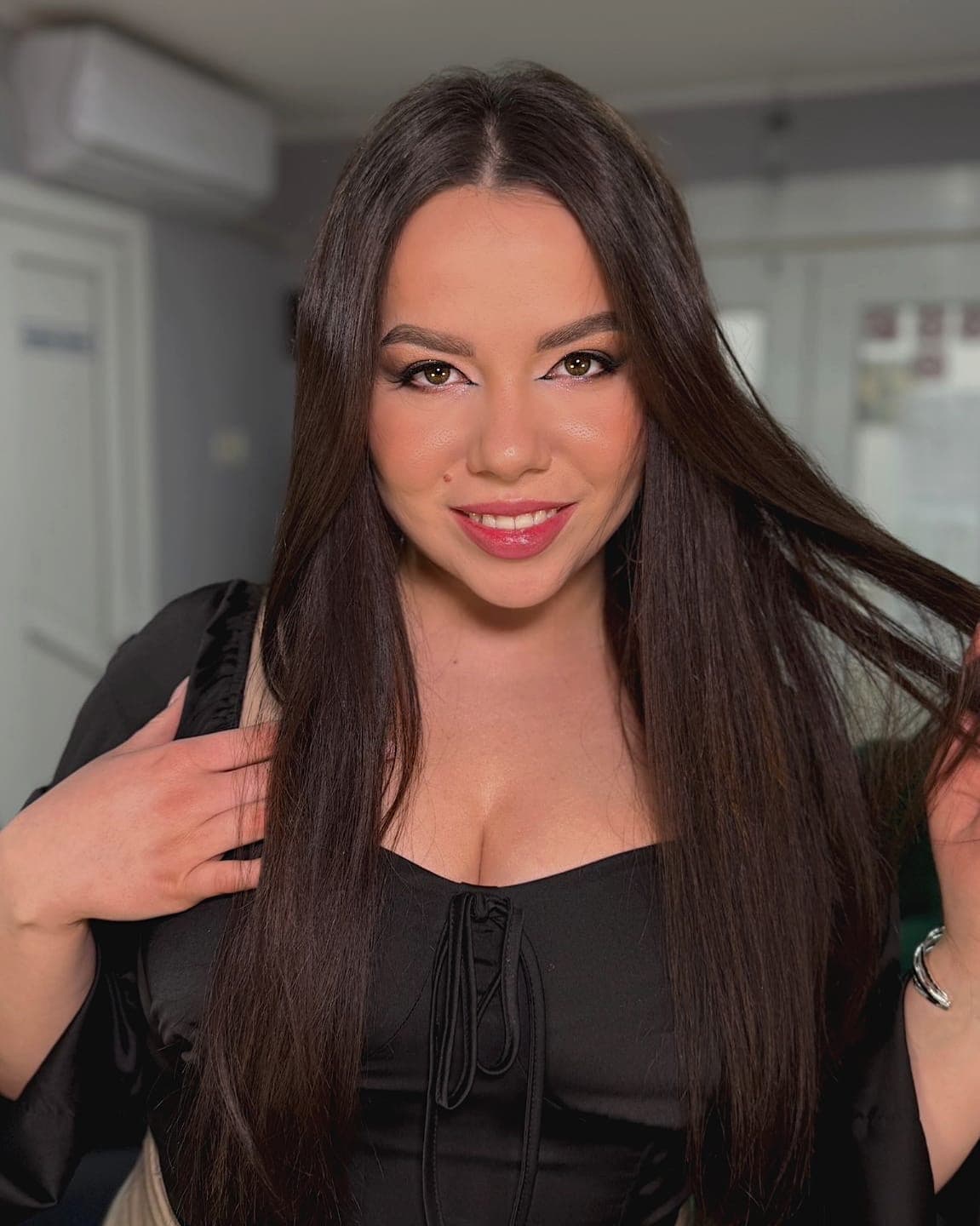 Curea Denissa Makeup & Brow Artist - Timișoara - Imagine 9