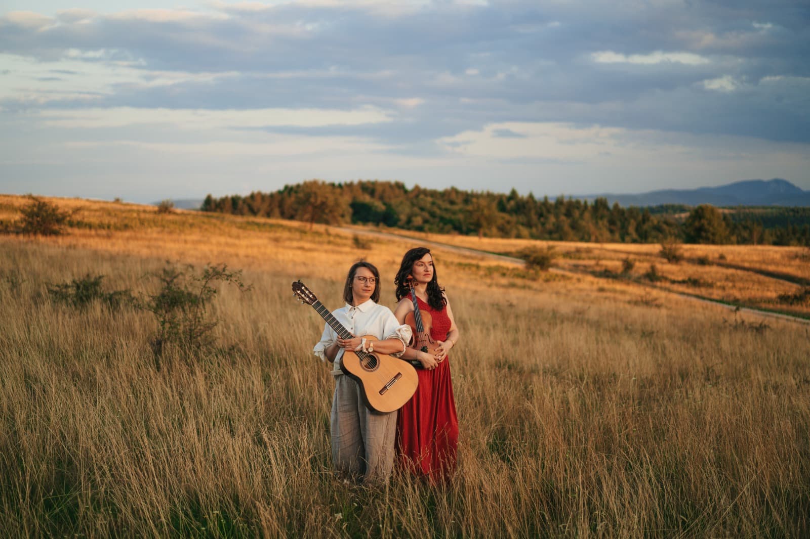 Duo de Vioara și Chitara- TenStrings