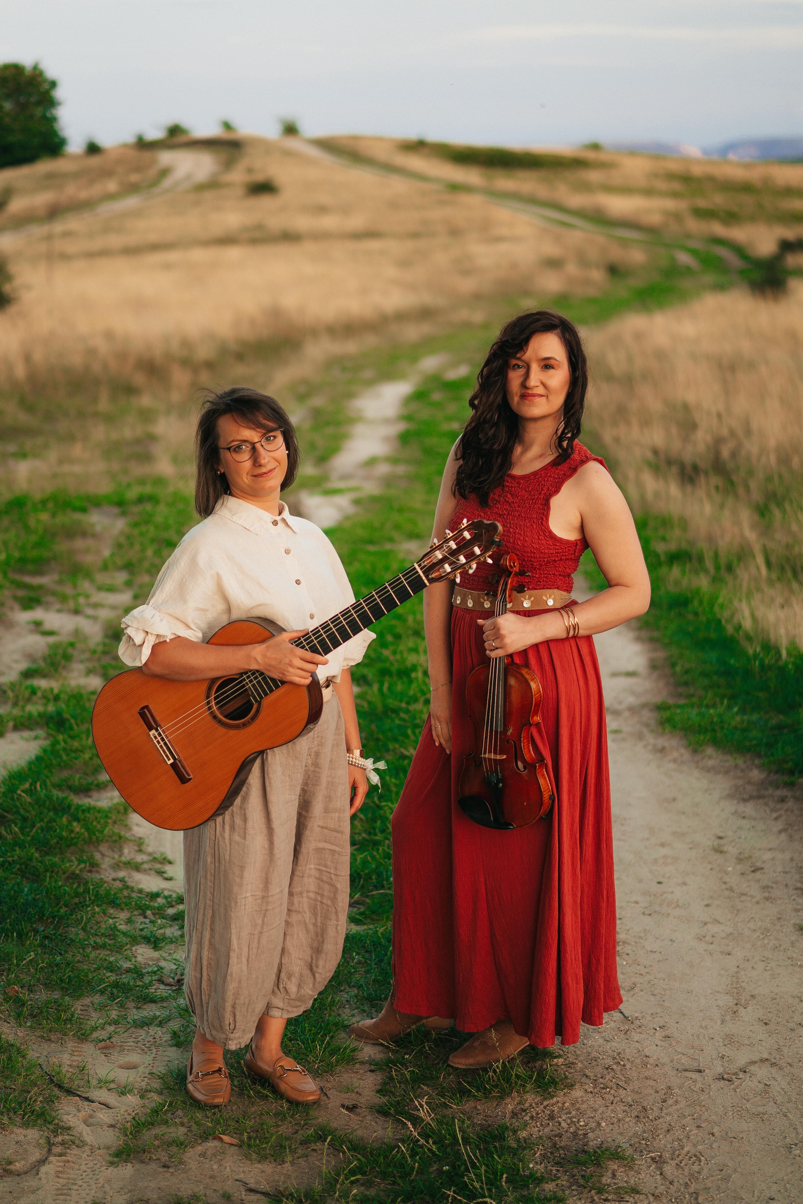 Duo de Vioara și Chitara- TenStrings - Imagine 4