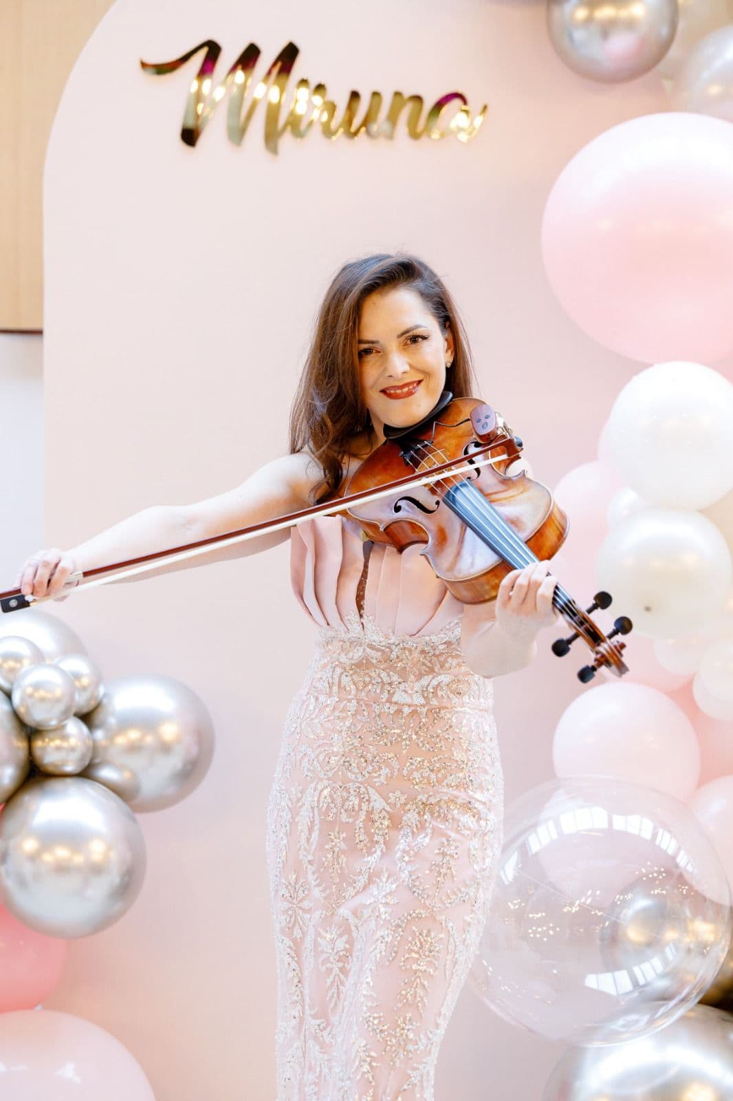 Lady Viola - muzica live Live music care transformă evenimentele  în experiențe memorabile. - Imagine 3