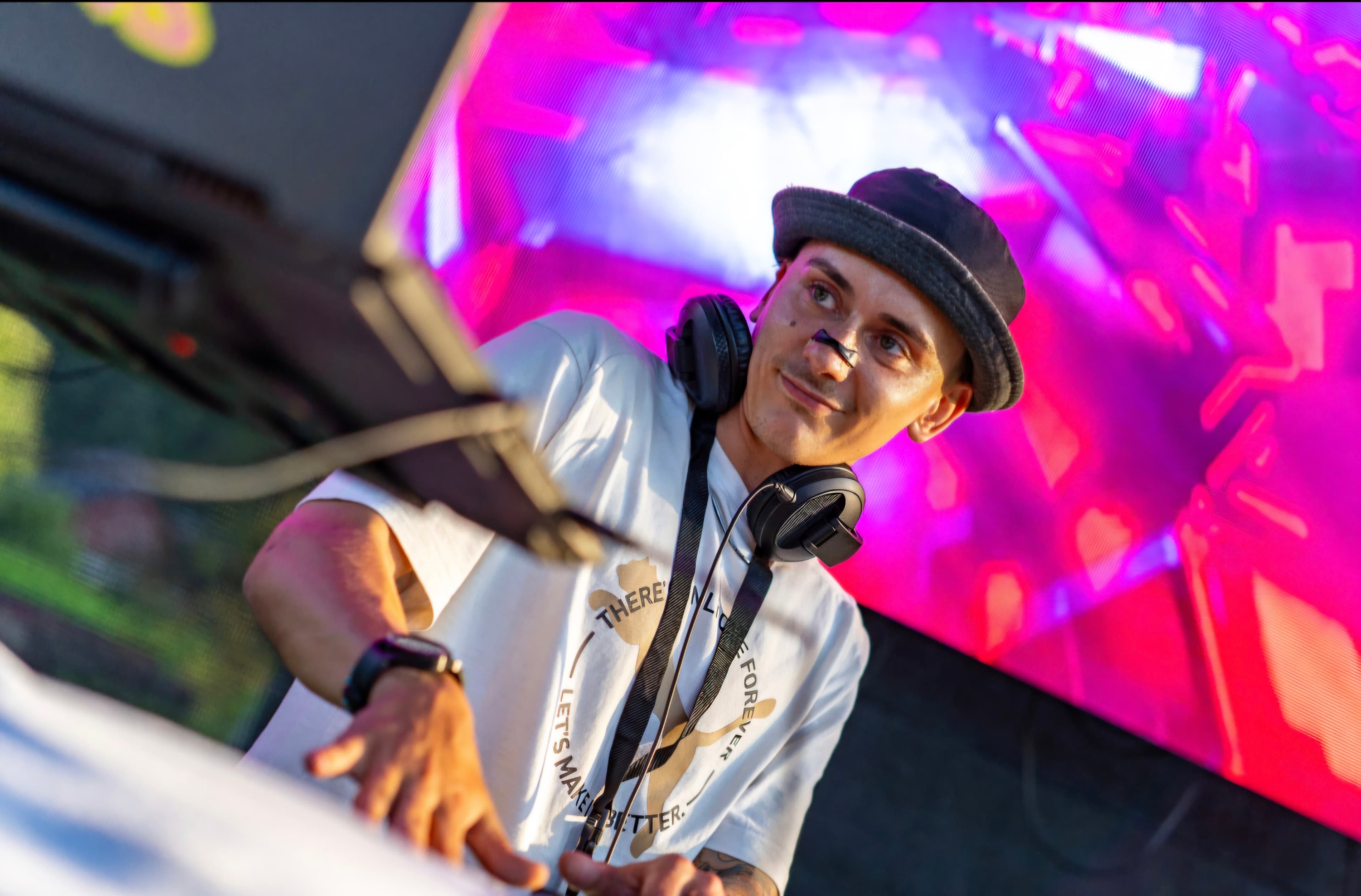 DJ Tengu - Break The Monotony