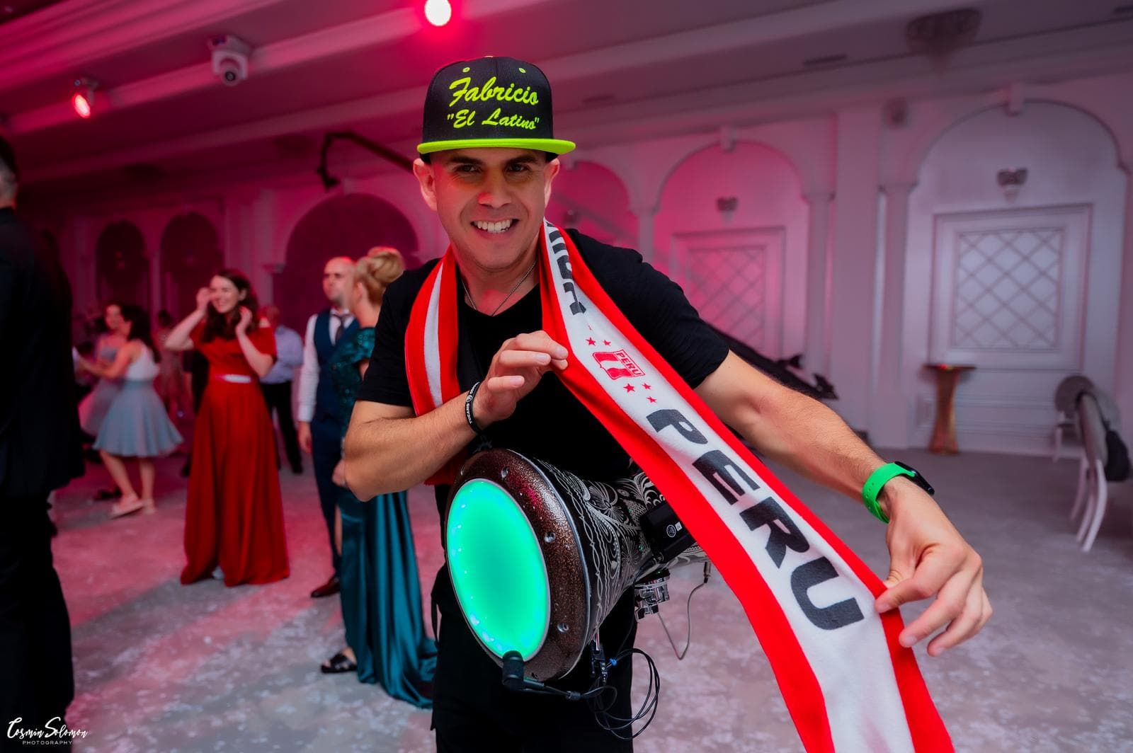 Fabricio Percussion (Live Percussion Show) - Imagine 8