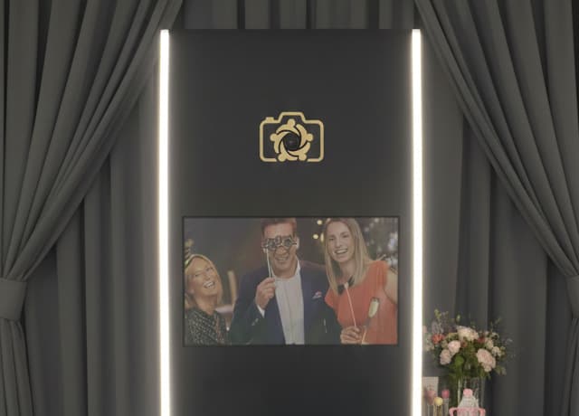 Cabină Foto Premium | Photobooth nuntă & evenimente