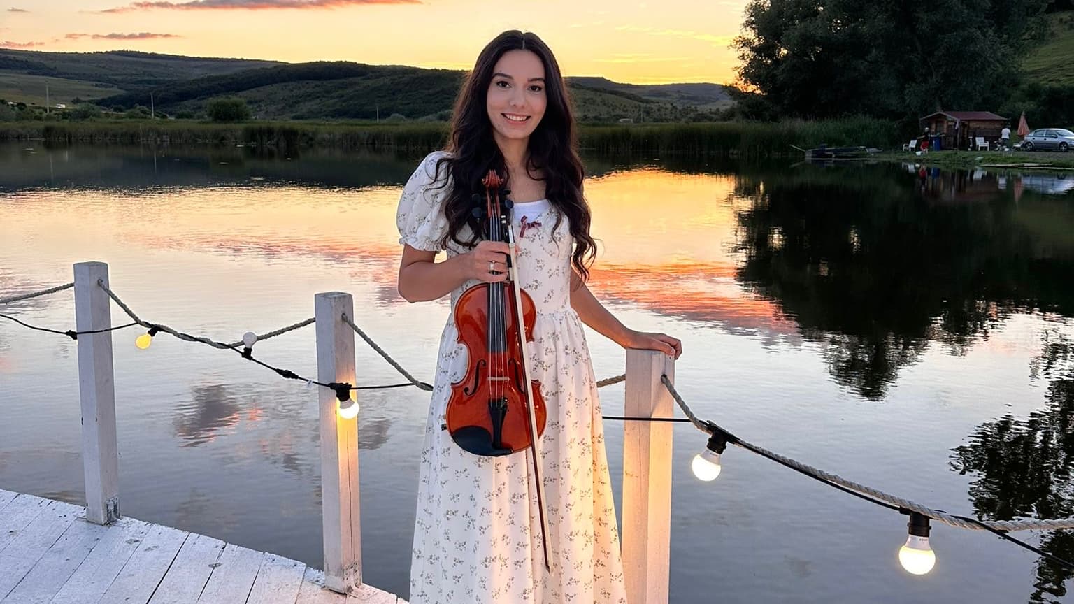 Diana Haiduc - servicii muzica live (vioara solo & band)