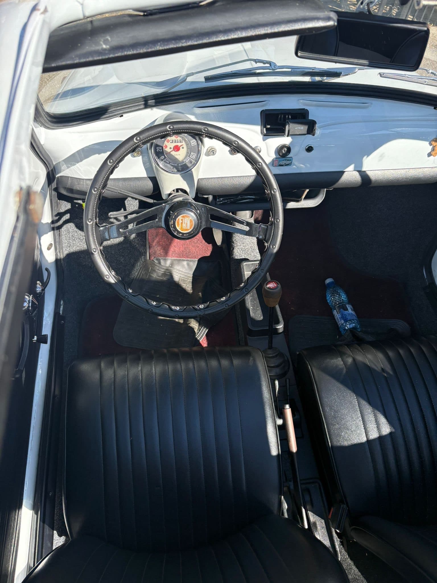 Automobil clasic vintage - Fiat 500 Alb - de inchiriat pentru evenimente - Imagine 5