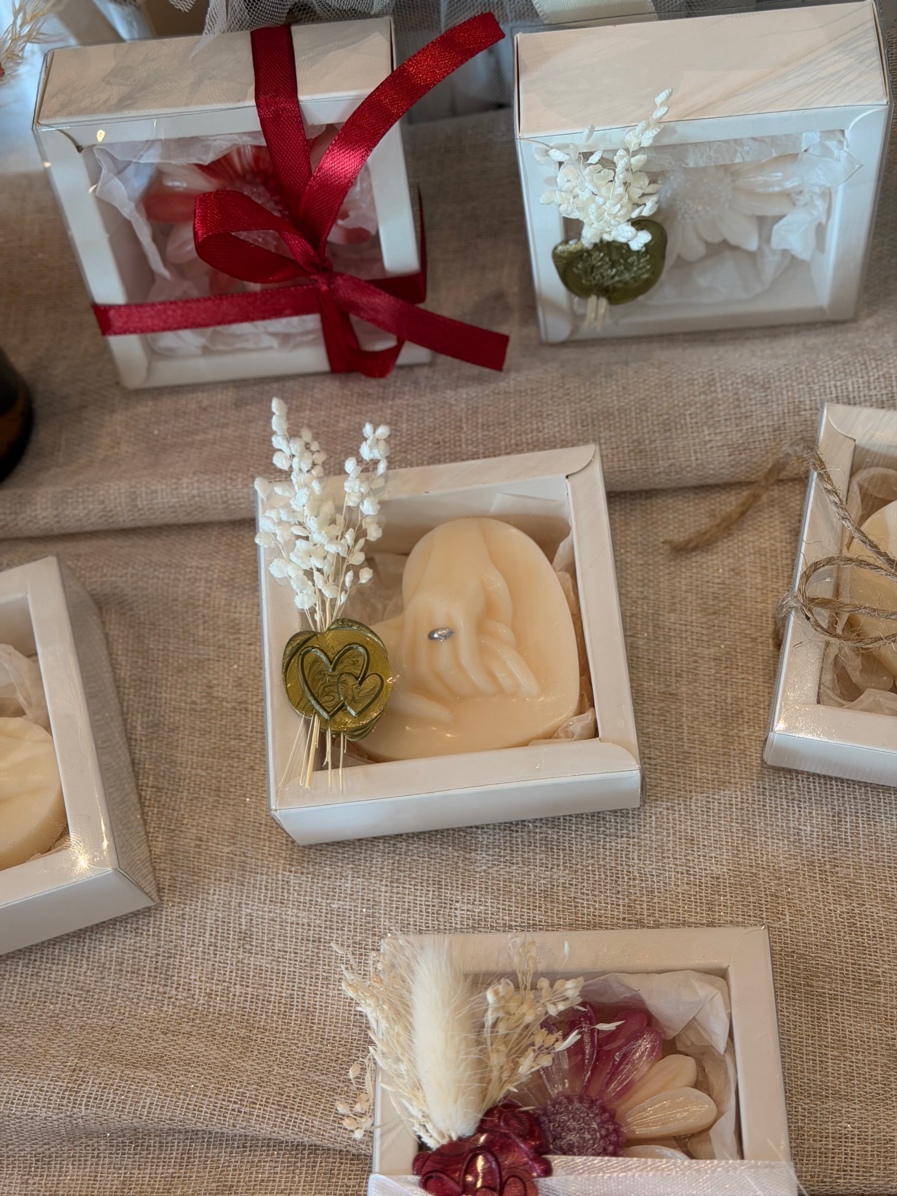 Light in Light- mărturii din ceară de soia - Imagine 4