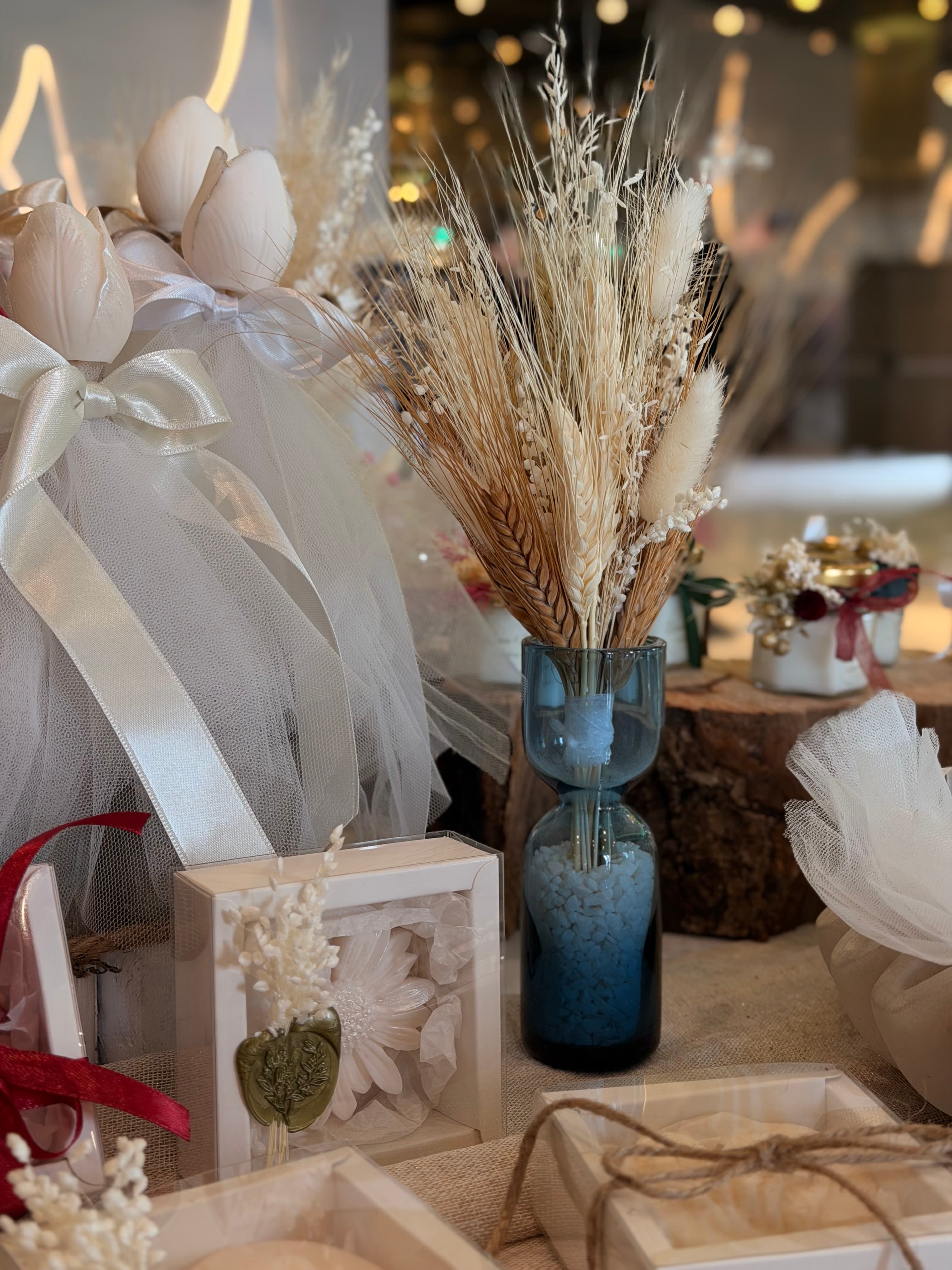 Light in Light- decorațiuni din flori uscate - Imagine 2