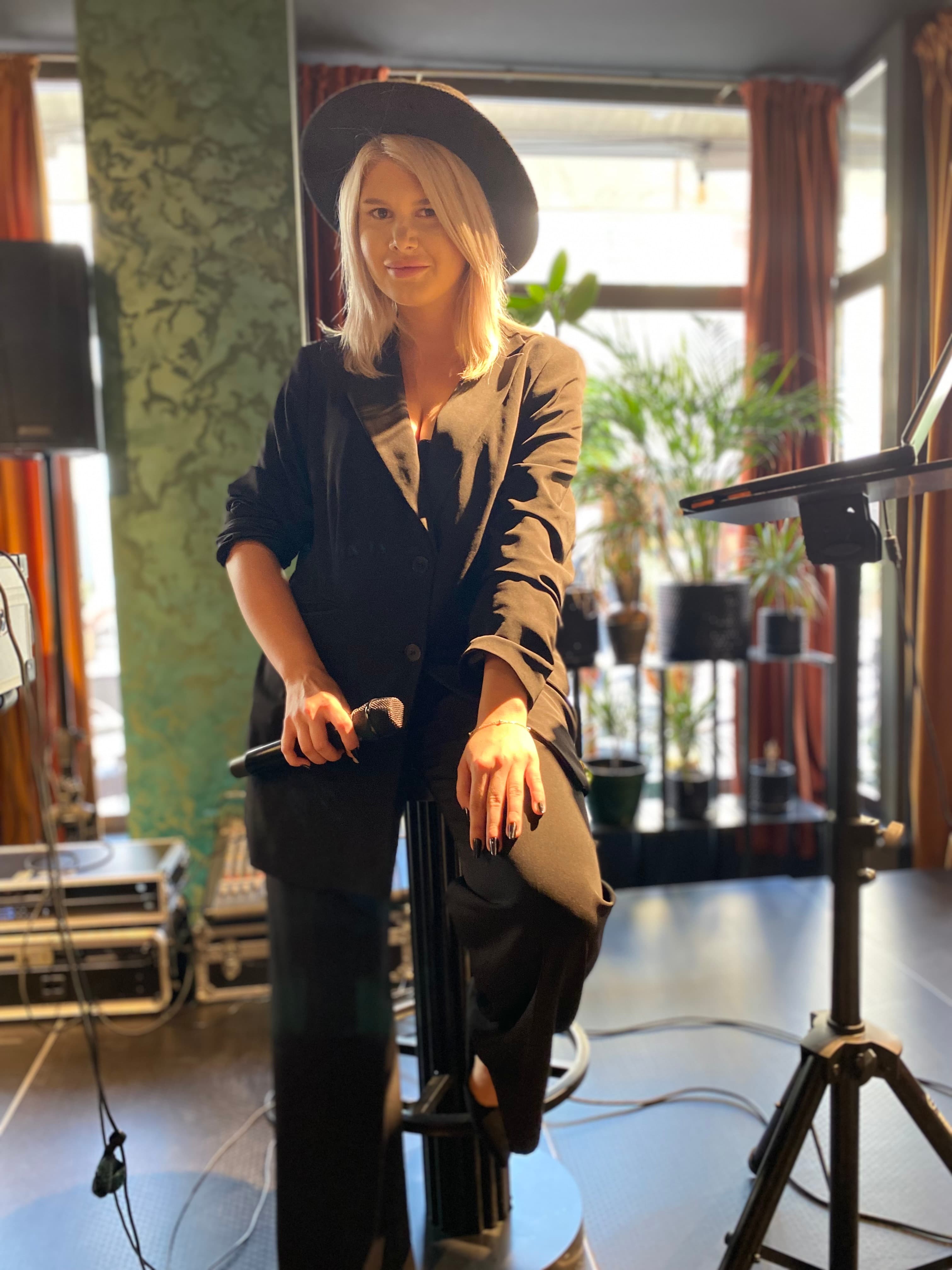 Clara Band - Imagine 9