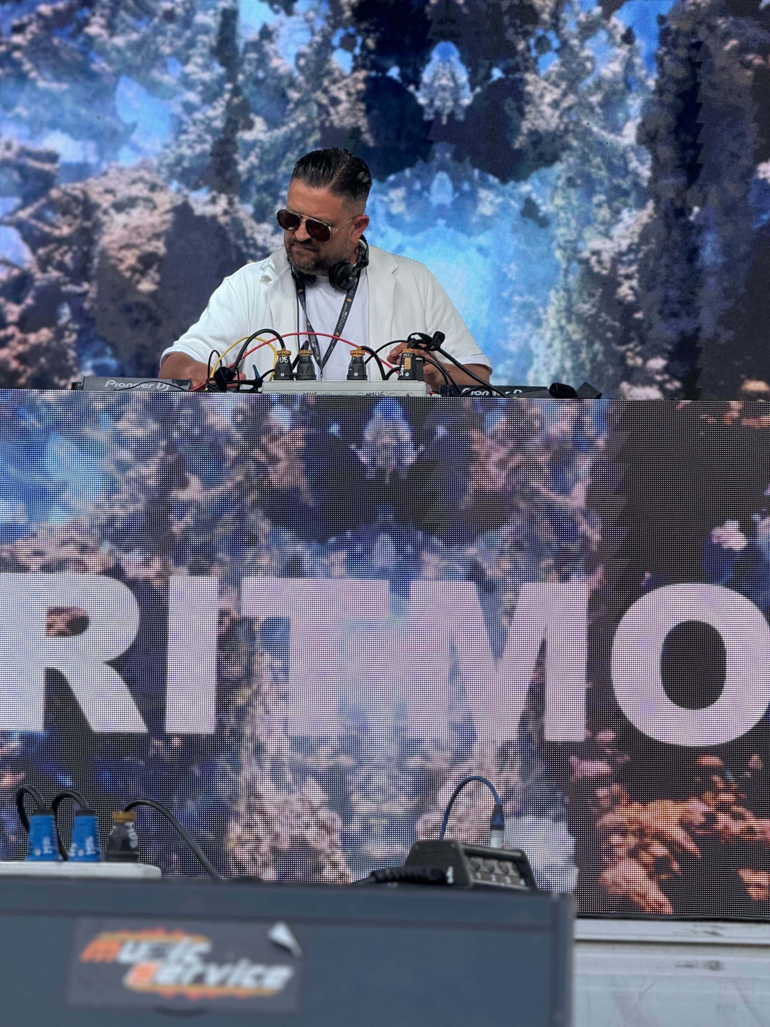 DJ RITMO - Open Format/PrivateDJ------DJ -Artist-Entertainment- - Imagine 2